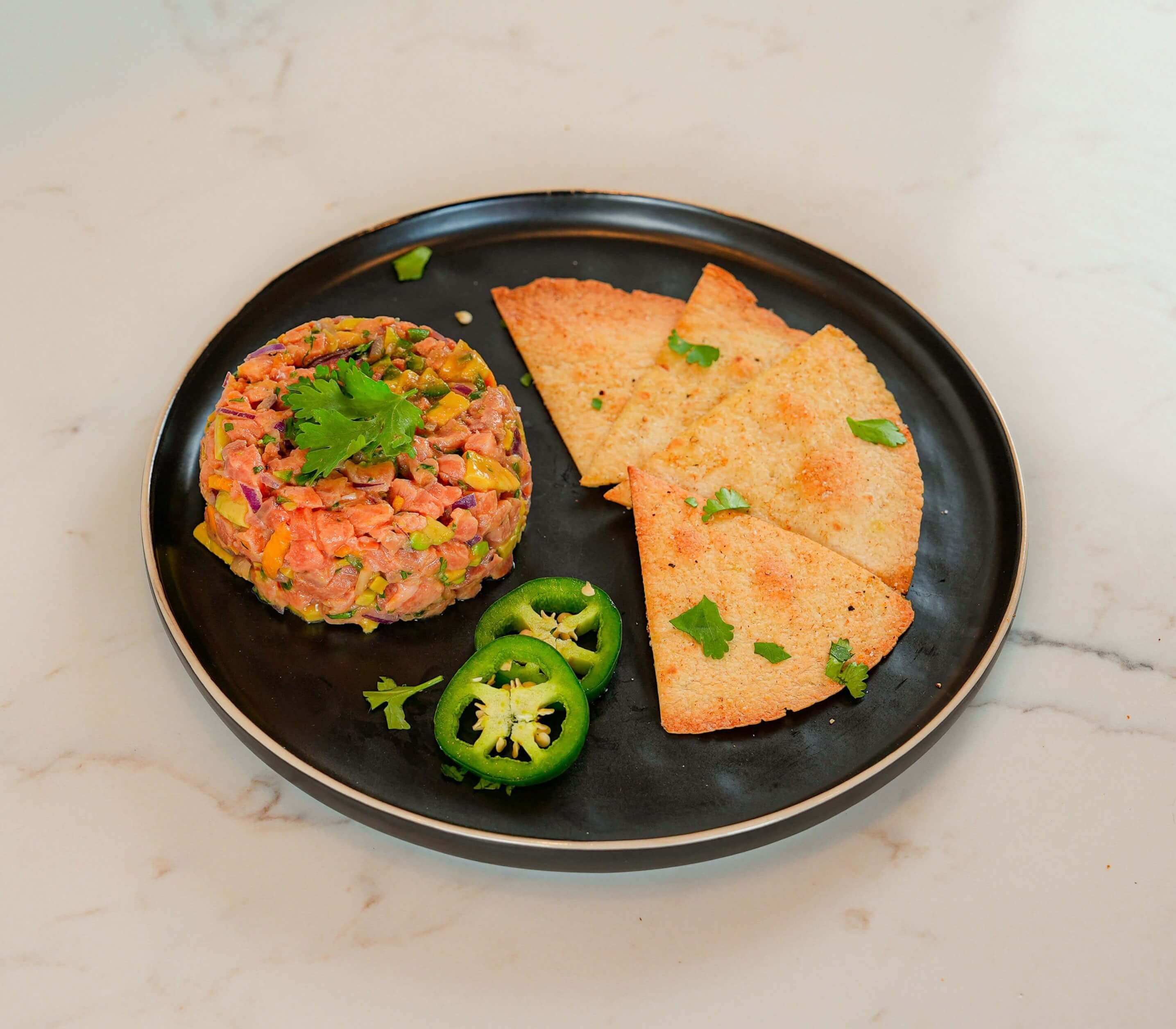 Tartare de saumon à la mexicaine